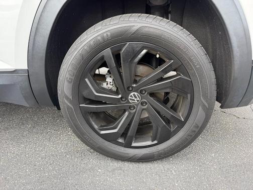 2022 Volkswagen Atlas 2.0T SE