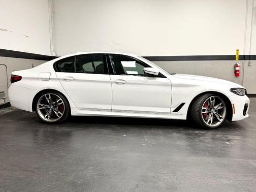 Alpine White 2023 BMW M550 i xDrive