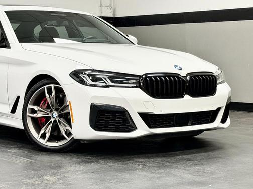 Alpine White 2023 BMW M550 i xDrive