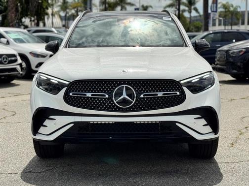 2025 Mercedes-Benz GLC 300 Base