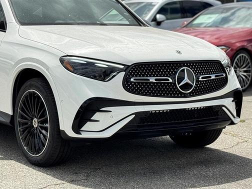 2025 Mercedes-Benz GLC 300 Base