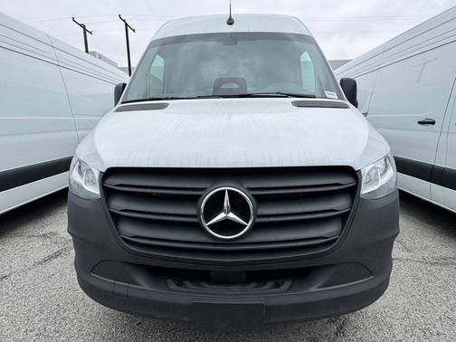 2025 Mercedes-Benz Sprinter 2500 High Roof