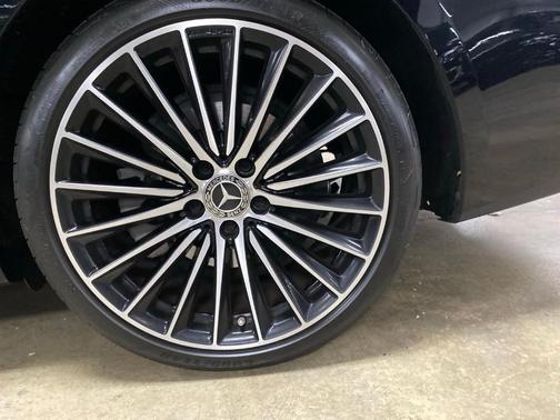 Obsidian Black Metallic 2024 Mercedes-Benz C-Class C 300