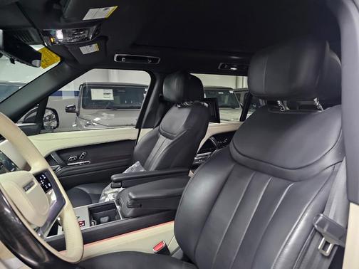 2024 Land Rover Range Rover AUTOBIOGRAPHY