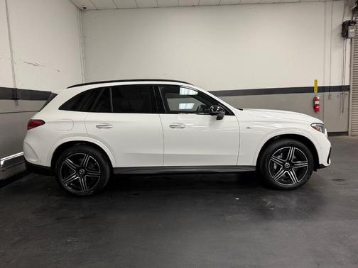 Polar White 2025 Mercedes-Benz GLC 350e Base 4MATIC