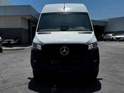 2025 Mercedes-Benz Sprinter 2500 High Roof