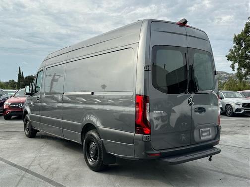 2024 Mercedes-Benz Sprinter 2500 170 WB