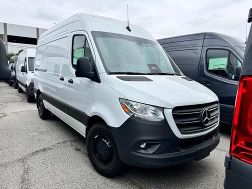 2025 Mercedes-Benz Sprinter 2500 Standard Roof