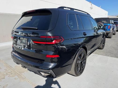 2025 BMW X7 xDrive40i