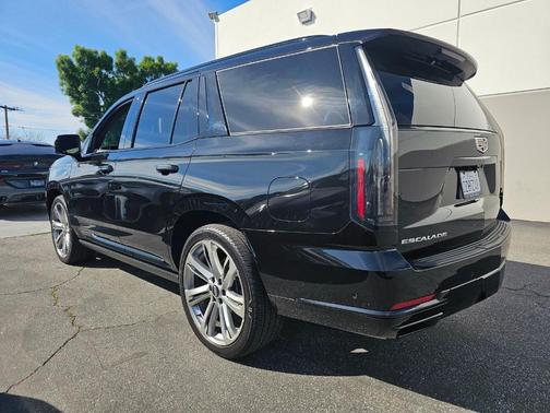 2025 Cadillac Escalade Sport Platinum