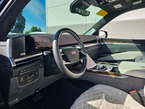 2025 Cadillac Escalade Sport Platinum