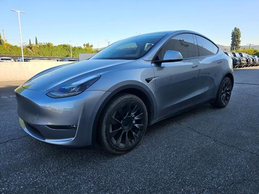 2024 Tesla Model Y Long Range
