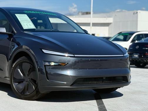 Black 2026 Tesla Model Y Long Range
