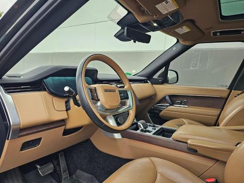 2023 Land Rover Range Rover P530 SE