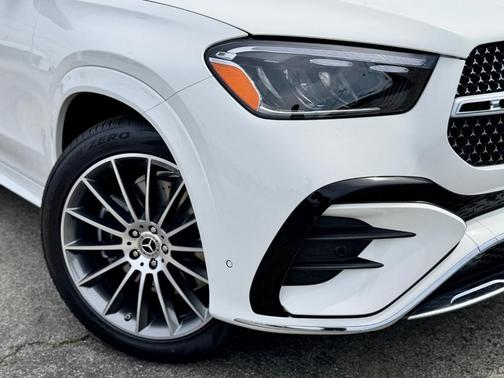 Polar White 2026 Mercedes-Benz GLE 450 4MATIC