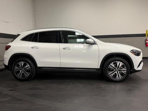 2025 Mercedes-Benz GLA 250 Base
