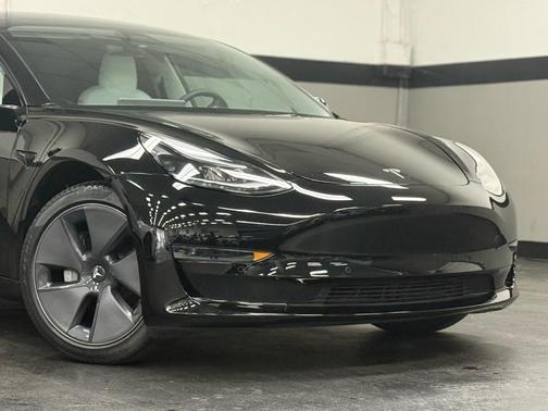 2022 Tesla Model 3 Base