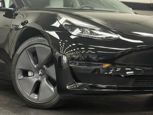 2022 Tesla Model 3 Base