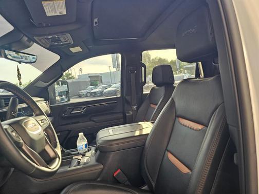 2025 GMC Sierra 2500 AT4