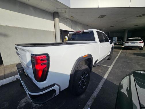 2025 GMC Sierra 2500 AT4