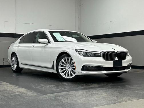 2018 BMW 740 i