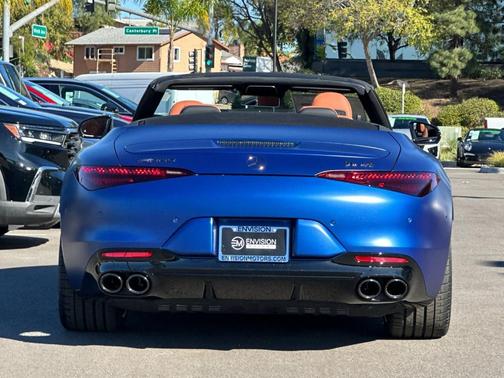 MAN STARLING BL 2026 Mercedes-Benz AMG SL 43 Base
