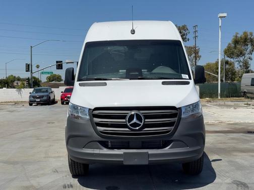 2026 Mercedes-Benz Sprinter 2500 High Roof