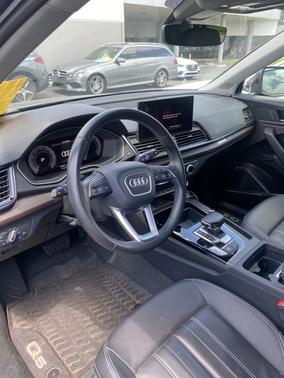 Daytona Gray Pearl Effect 2022 Audi Q5 45 S line Premium Plus