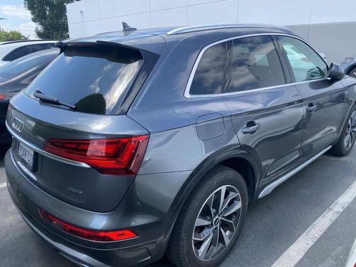 Daytona Gray Pearl Effect 2022 Audi Q5 45 S line Premium Plus
