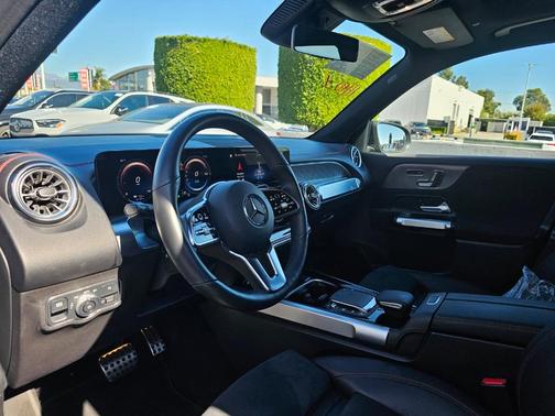 2023 Mercedes-Benz EQB 300 Base 4MATIC