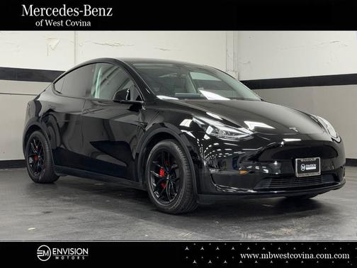 Black 2022 Tesla Model Y Performance