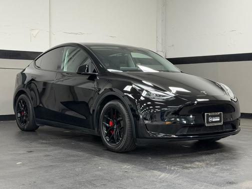 Black 2022 Tesla Model Y Performance