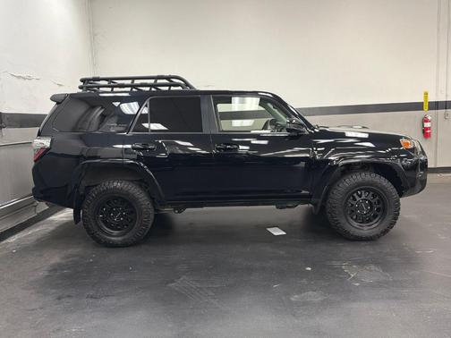 Midnight Black Metallic 2019 Toyota 4Runner TRD Pro