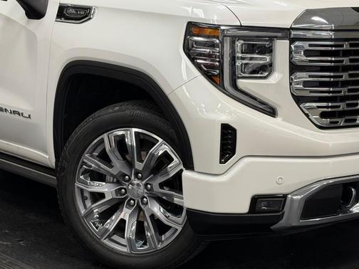 White Frost 2023 GMC Sierra 1500 Denali