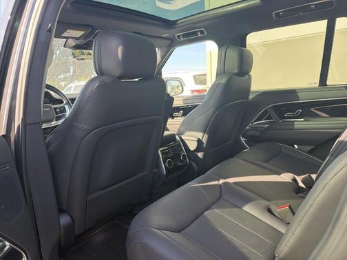 2023 Land Rover Range Rover P400 SE