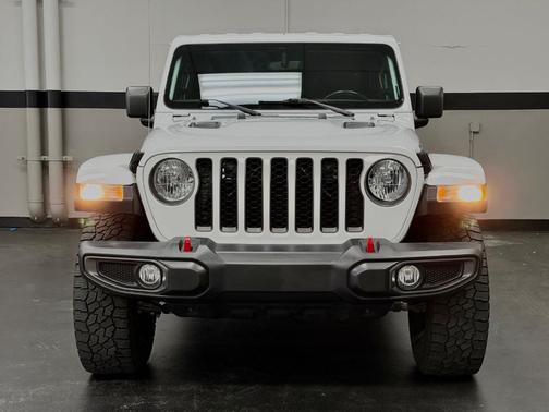 Bright White Clearcoat 2022 Jeep Gladiator Rubicon