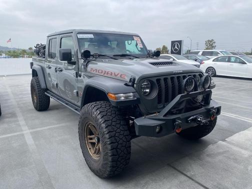 Sting Gray Clearcoat 2021 Jeep Gladiator Mojave