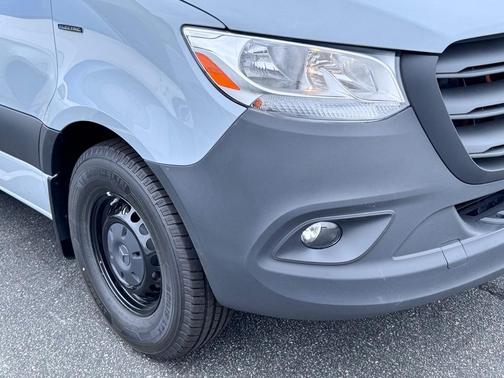 2024 Mercedes-Benz eSprinter 2500 170 WB High Roof Cargo