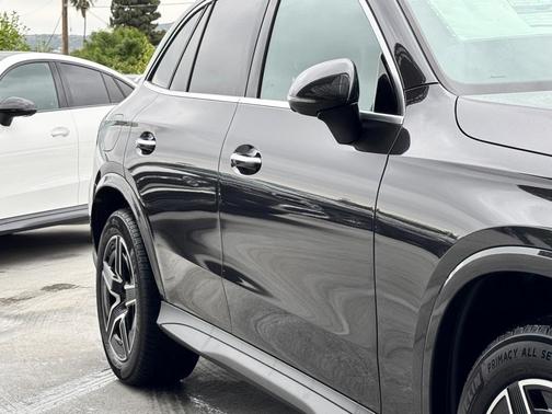2025 Mercedes-Benz GLC 300 Base 4MATIC