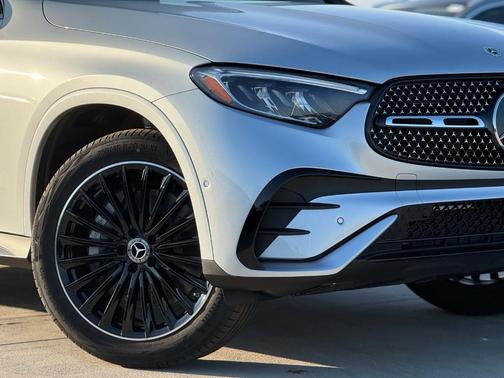 2026 Mercedes-Benz GLC 300 Base