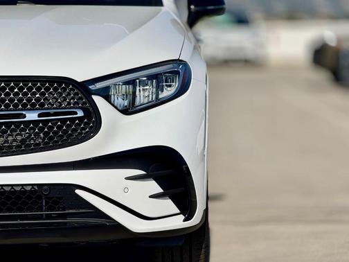 White 2026 Mercedes-Benz GLC 300 Base 4MATIC