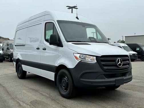 2025 Mercedes-Benz Sprinter 2500 Standard Roof