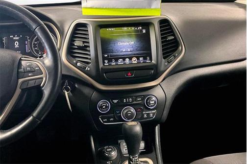 2016 Jeep Cherokee Altitude