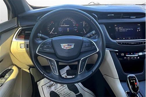 2017 Cadillac XT5 Luxury