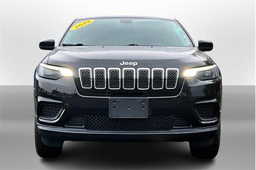 2019 Jeep Cherokee Sport