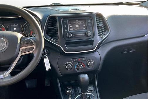 2019 Jeep Cherokee Sport