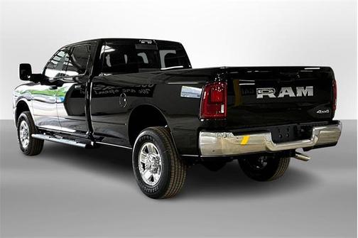 2025 RAM 2500 Tradesman Crew Cab 4x4 8' Box