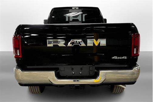 2025 RAM 2500 Tradesman Crew Cab 4x4 8' Box