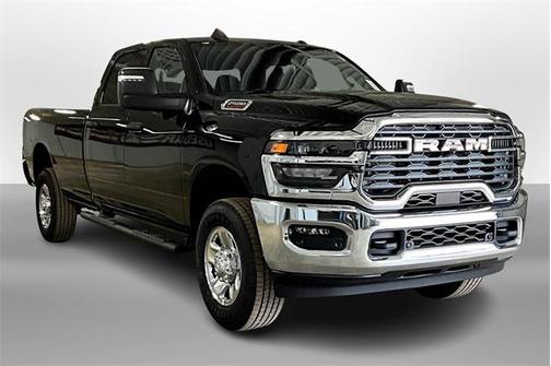 2025 RAM 2500 Tradesman Crew Cab 4x4 8' Box