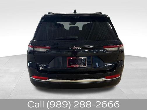 Midnight Sky 2023 Jeep Grand Cherokee Limited